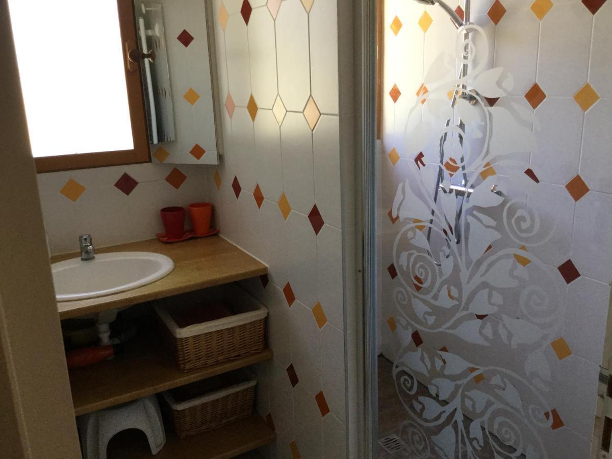 Mas Soleil Et Vignes Bed & Breakfast Saint-Hippolyte  Bagian luar foto