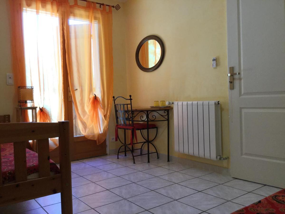 Mas Soleil Et Vignes Bed & Breakfast Saint-Hippolyte  Bagian luar foto