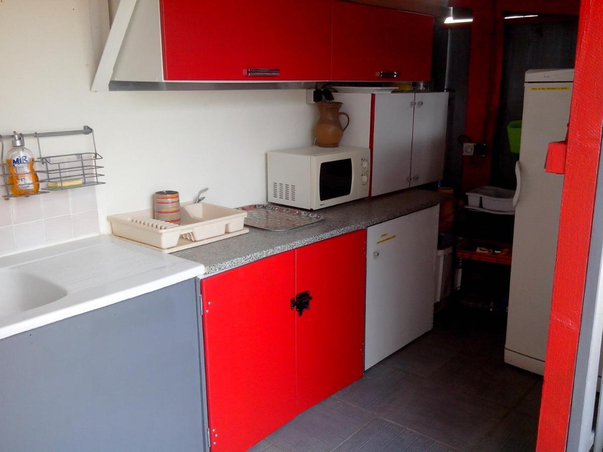 Mas Soleil Et Vignes Bed & Breakfast Saint-Hippolyte  Bagian luar foto