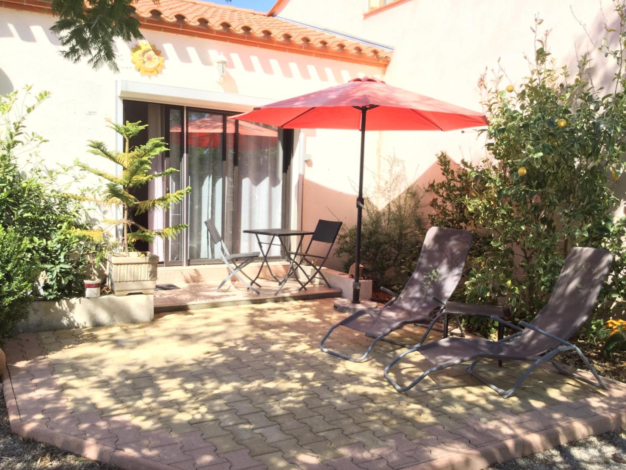 Mas Soleil Et Vignes Bed & Breakfast Saint-Hippolyte  Bagian luar foto